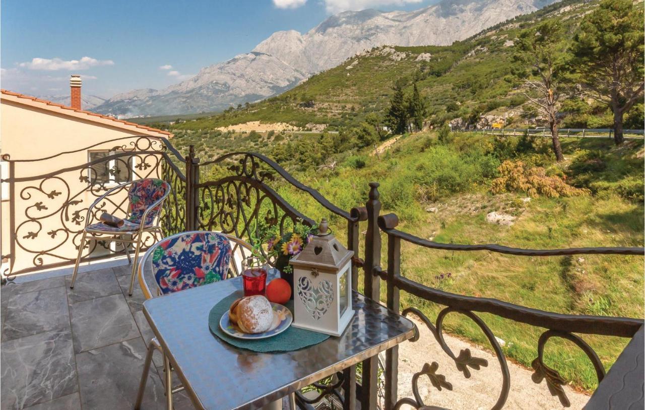 Beautiful Apartment In Krvavica With Kitchen Bagian luar foto